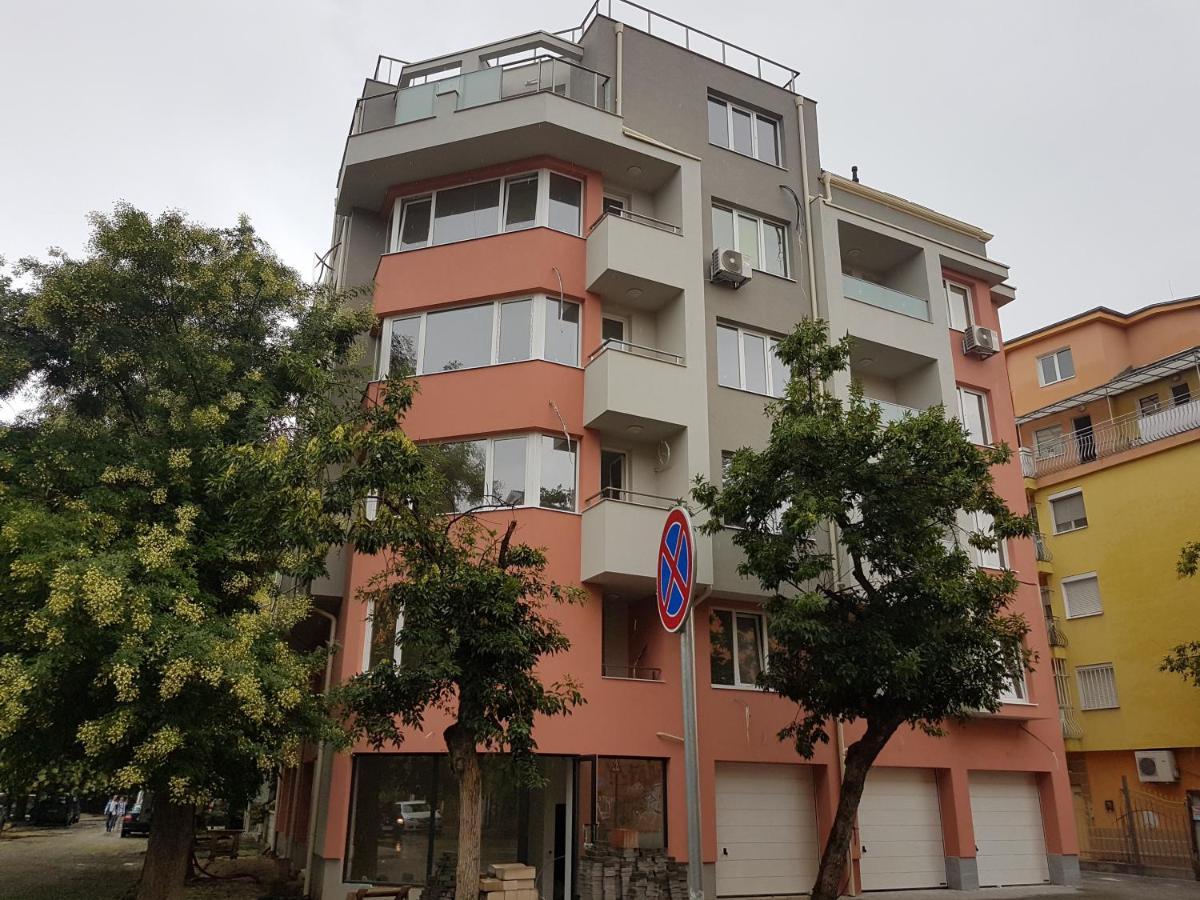 Apartment Near To Grand Hotel プロヴディフ エクステリア 写真